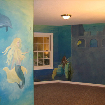 Mermaid theme painted in girls bedroom