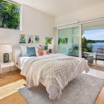 Modern Mercer Island Home with Large Windows