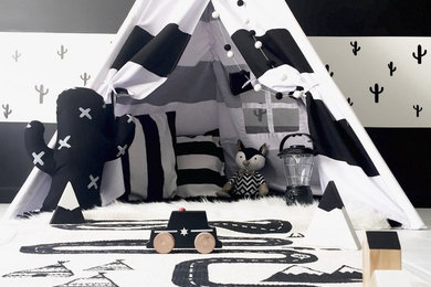 Idee per una cameretta per bambini da 4 a 10 anni scandinava di medie dimensioni con pavimento in gres porcellanato e pareti multicolore