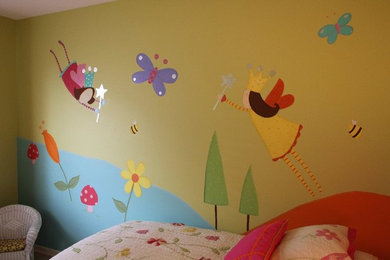 Example of a transitional kids' room design in Edmonton