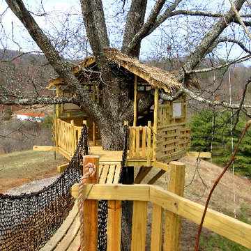 Oriental Themed Treehouse, North Carolina