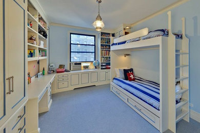 Foto de dormitorio infantil de 4 a 10 años romántico de tamaño medio con paredes azules y moqueta