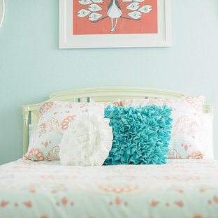 Idée de décoration pour une chambre d'enfant style shabby chic.