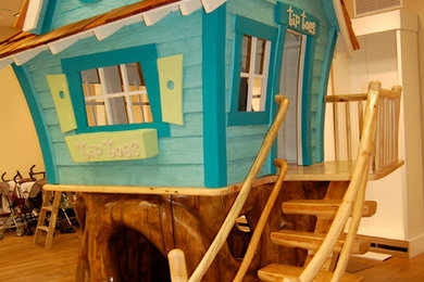 グランドラピッズにあるラスティックスタイルのおしゃれな子供部屋の写真