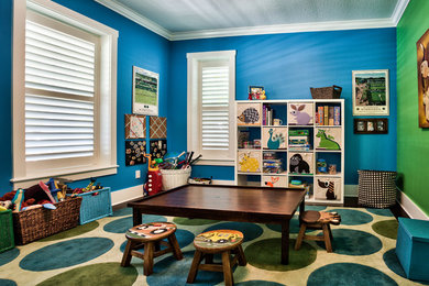 Ejemplo de dormitorio infantil de 1 a 3 años contemporáneo de tamaño medio con paredes azules y suelo de madera oscura