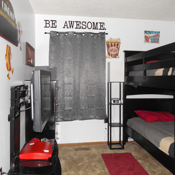 Pre-Teen Theater Style Bedroom