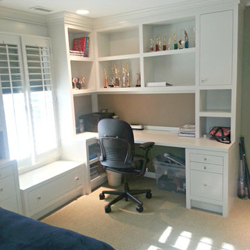 Teen's built in desk and bookcases