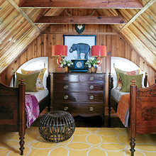 Guest Room with Twin Beds