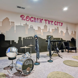 Diseño de dormitorio infantil ecléctico con moqueta y paredes multicolor