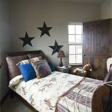 Traditional Rustic Home - Kid's Bedroom