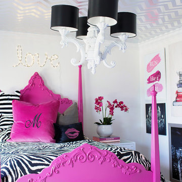 Tween Girl's Bedroom