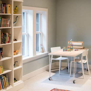 Immagine di una cameretta per bambini da 4 a 10 anni stile americano con pareti verdi e pavimento bianco
