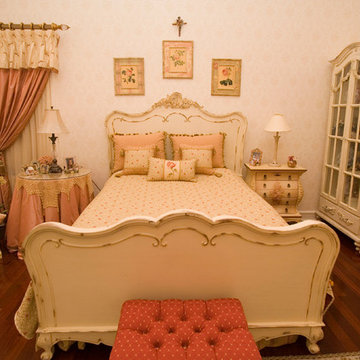 Youth Bedroom - Traditional
