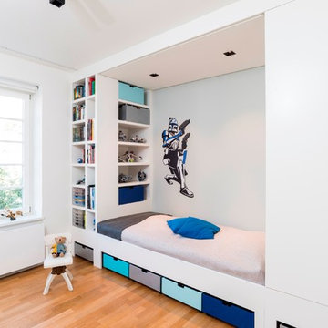 Kinderzimmer mit Einbaubett