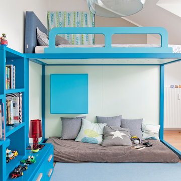 Kinderzimmer mit Hochbett für einen Jungen