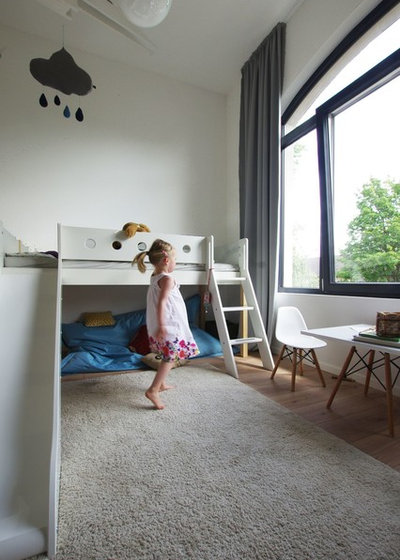 Skandinavisch Kinderzimmer by bmh Architekten