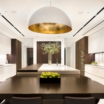 1231 Lago Vista