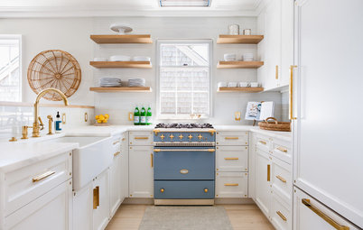90-Square-Foot Kitchen Packs In Coastal Charm and Convenience