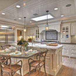 https://www.houzz.com/photos/1512-dolphin-terrace-beach-style-kitchen-los-angeles-phvw-vp~235523