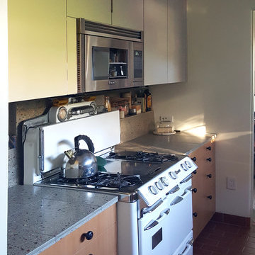 1907 Lucile Ave. Kitchen