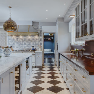 Traditional kitchen appliance - Example of a classic kitchen design in Santa Barbara