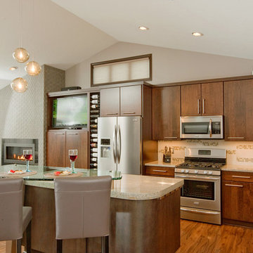 19th Hole - Open for Entertaining