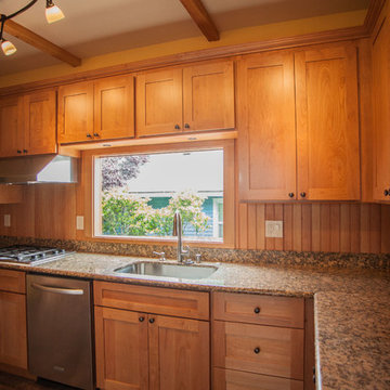 1L Natural Maple Shaker Kitchen Cabinets