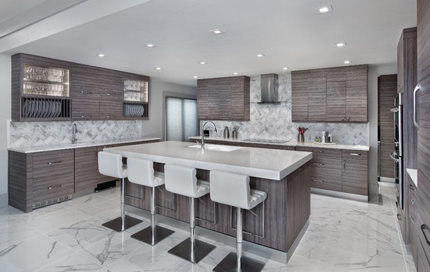 Modern Kitchen by Kitchens By Clay