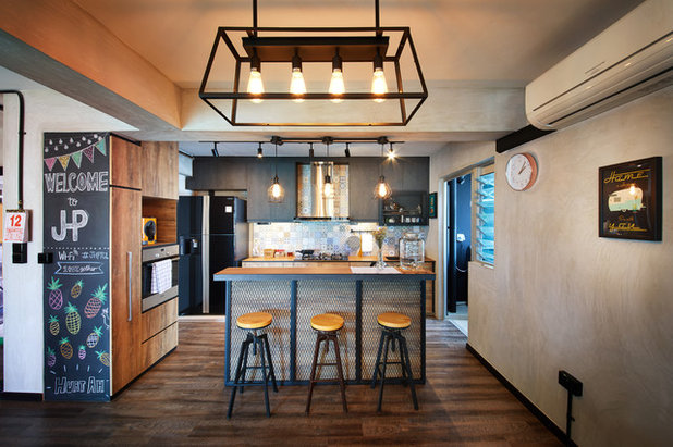 Industrial Kitchen by The Local INN.terior Pte. Ltd.