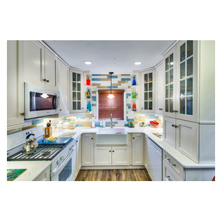 https://st.hzcdn.com/fimgs/pictures/kitchens/a-colorful-kitchen-excel-interior-concepts-and-construction-img~608148cb09130ed2_7246-1-1e3b7f6-w320-h320-b1-p10.jpg