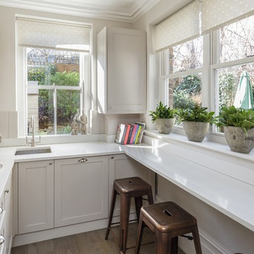 A compact kitchen and bathroom - Battersea Park