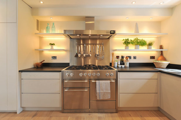 Contemporary Kitchen by Dovetail Workers in Wood ltd