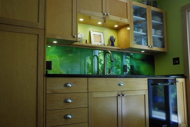 A Jade Swirls Glass Kitchen Backsplash