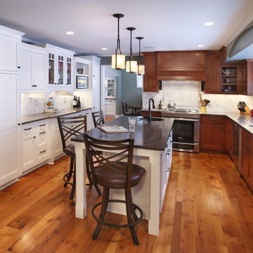 A Kitchen for Gathering and Entertaining