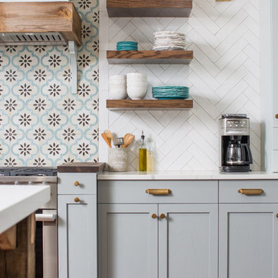 Kitchen - coastal kitchen idea in Atlanta