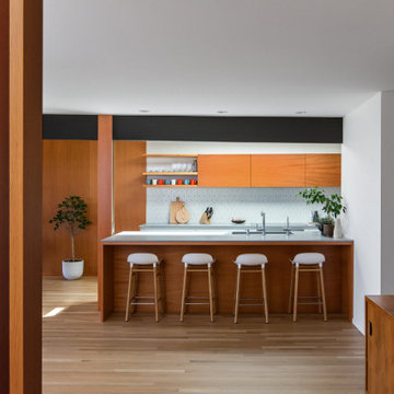 A LAURELHURST MID-CENTURY FOR ILLUSTRATOR IRWIN CAPLAN