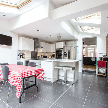 A Single-Storey Kitchen Extension in Twickenham by L&E - don't move extend