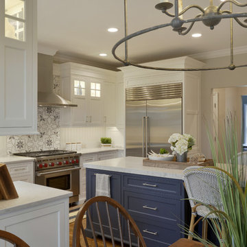 A Traditional Kitchen with a Casual, Beachy Vibe