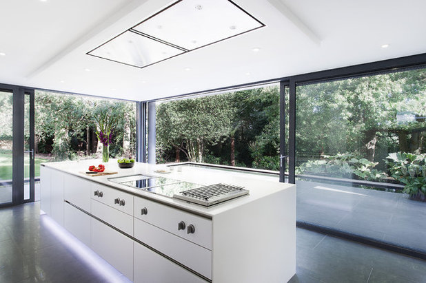 Modern Kitchen by AR Design Studio Ltd