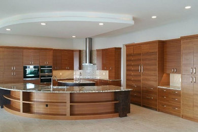 This is an example of a kitchen in Orlando.
