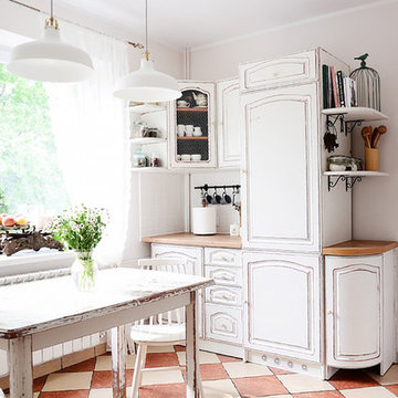 Agnieszka Krawczyk's rustic farmhouse kitchen with Annie Sloan paint