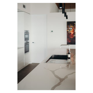 All about Sophistication & Textures - Contemporary - Kitchen ...