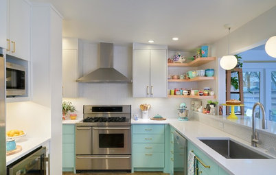 Kitchen of the Week: Minty Cabinets Transform a  Dated Space
