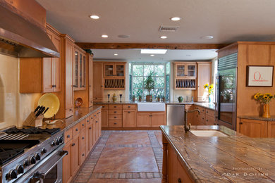 Kitchen - kitchen idea in Los Angeles