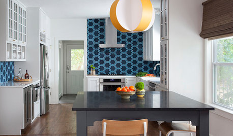 This Kitchen’s Geometric Blue Tile Steals the Show