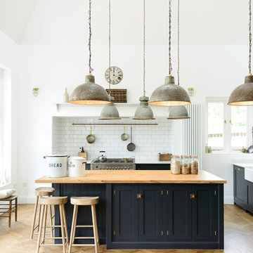 An Arts and Crafts Kitchen in Kent by deVOL