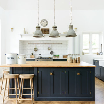 An Arts and Crafts Kitchen in Kent by deVOL
