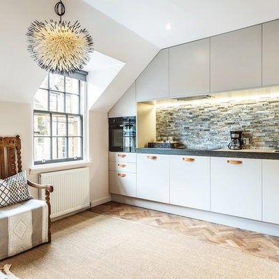 Inspiration for an eclectic single-wall kitchen remodel in Edinburgh