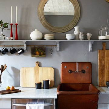 An Outdated Kitchen Gets a Loving DIY Makeover