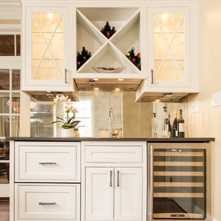 Kitchen - transitional kitchen idea in Atlanta